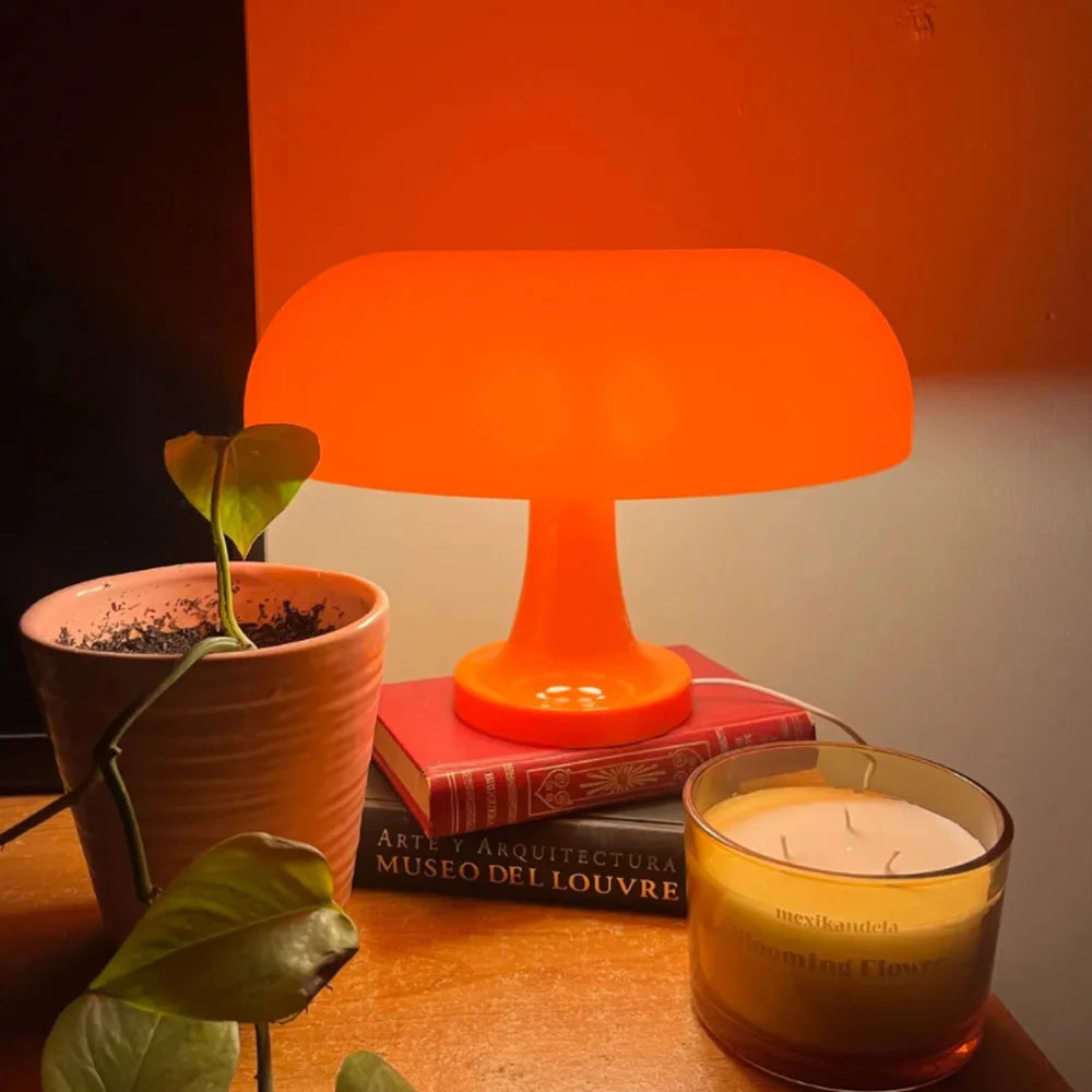 Pilz LED Tischleuchte — 3-farbig dimmbar | AlohaHome