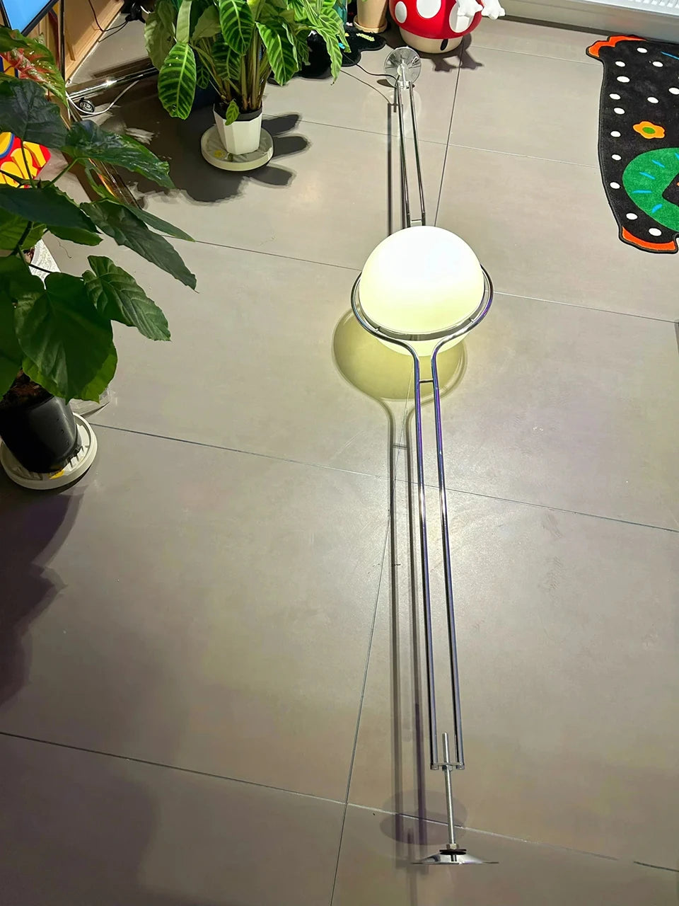 Nordic Acrylic Ball Floor Lamp — Electroplated Chrome LED Standing Light